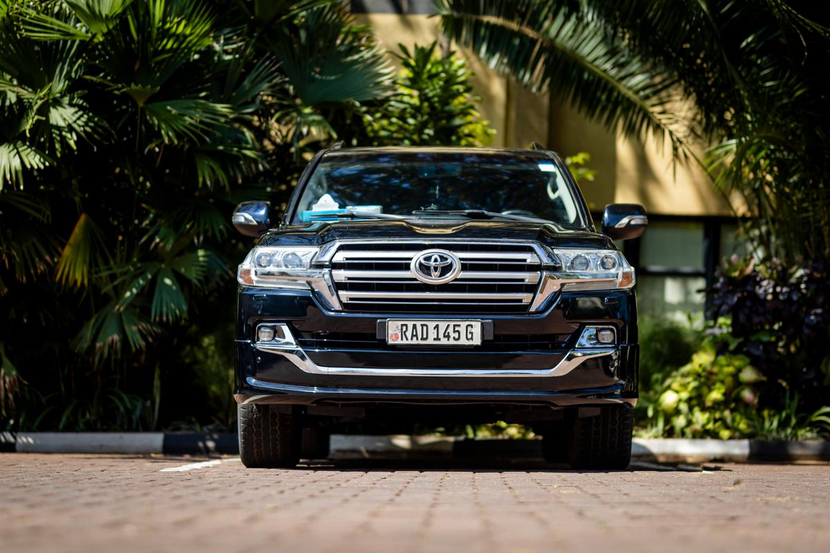 Toyota Land Cruiser 200
